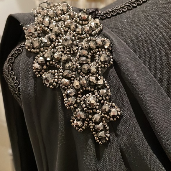 Caché Grey Mini Dress with sexy back - Picture 4 of 4